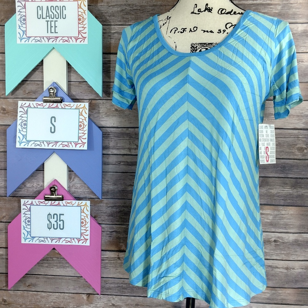 LuLaRoe NWT Small Classic Tee